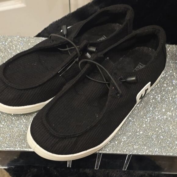 True Religion Knit Slip-On Shoes - Picture 9 of 11